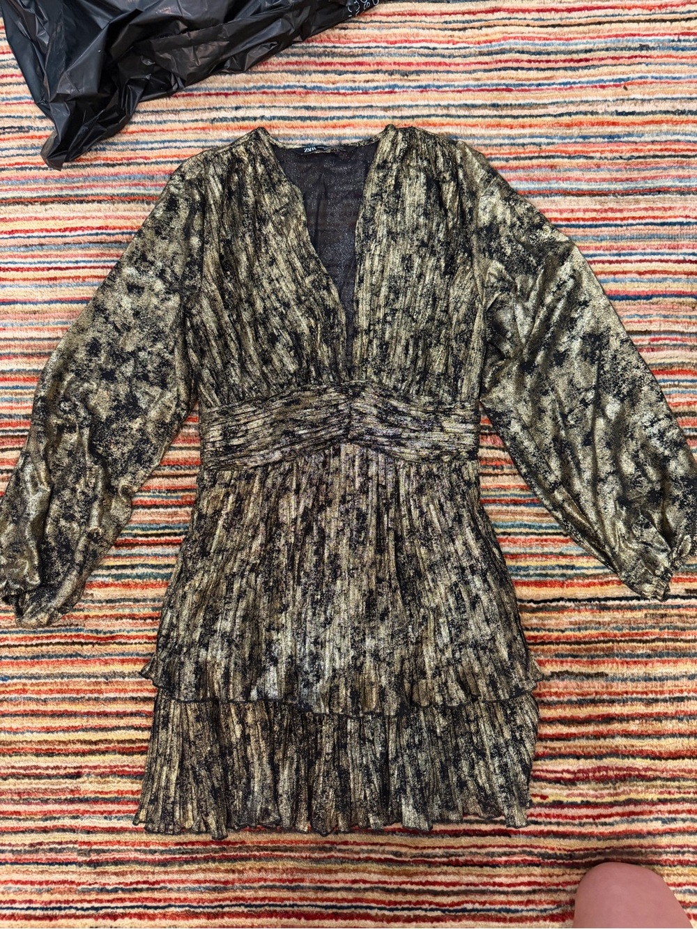 Women's Zara XS Metallic Long-Sleeve V-Neck Tiered Dress in black and gold